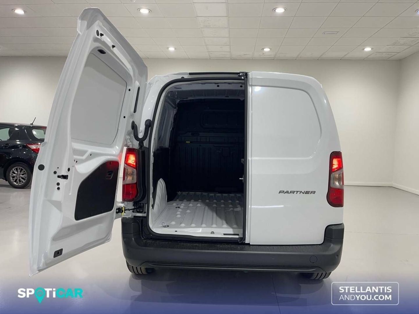 Peugeot Partner Furgon BlueHDi 100 Standard 600kg 75 kW (102 CV)
