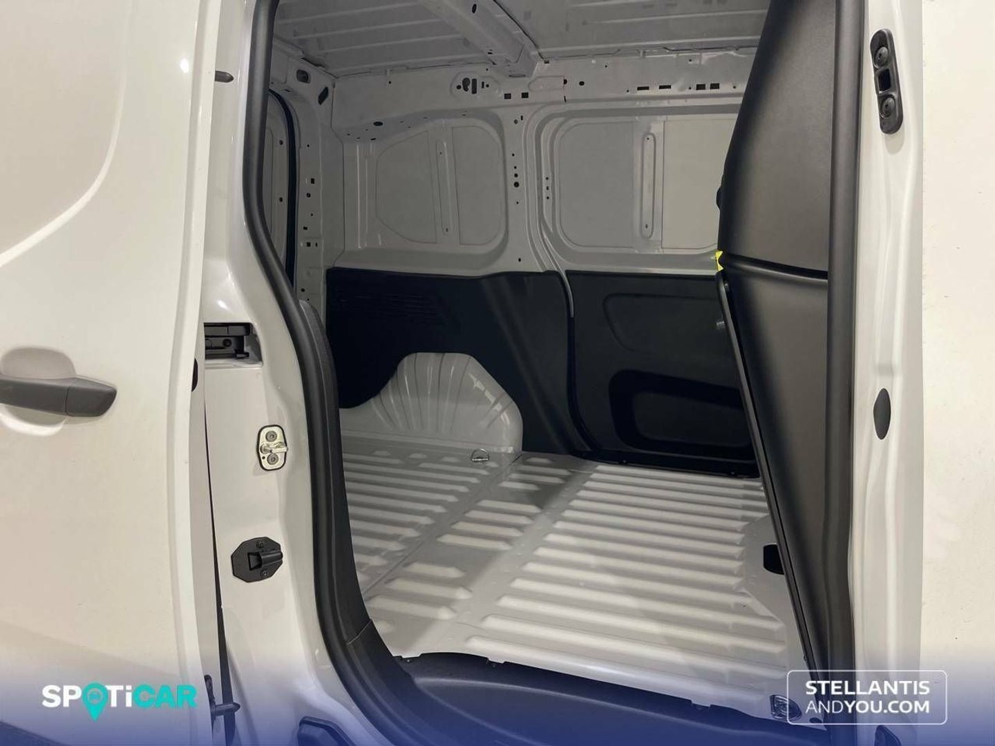 Peugeot Partner Furgon BlueHDi 100 Standard 600kg 75 kW (102 CV)