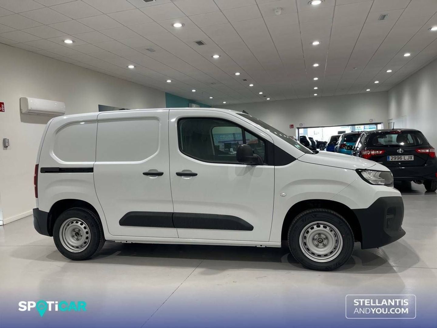 Peugeot Partner Furgon BlueHDi 100 Standard 600kg 75 kW (102 CV)