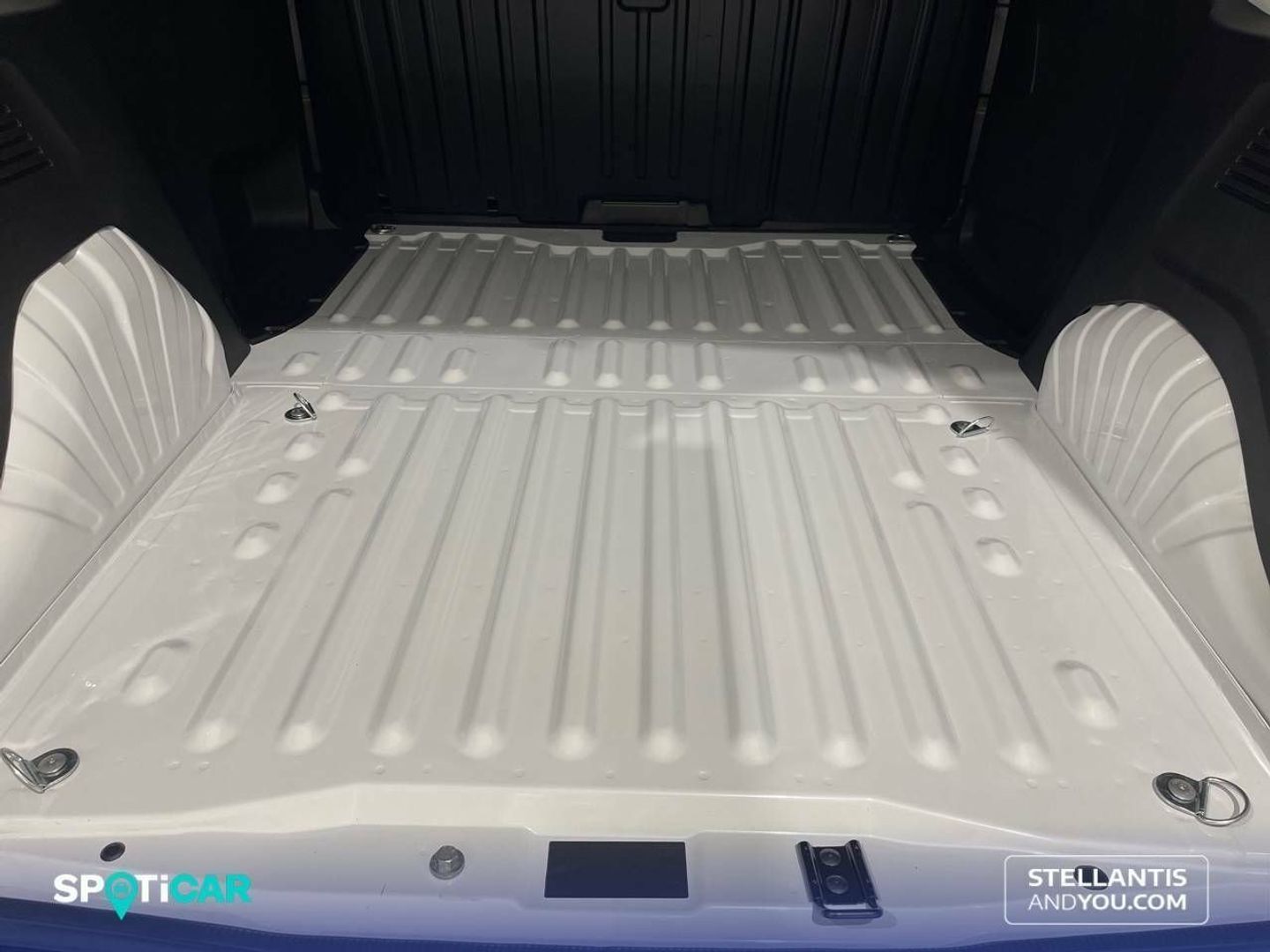Peugeot Partner Furgon BlueHDi 100 Standard 600kg 75 kW (102 CV)