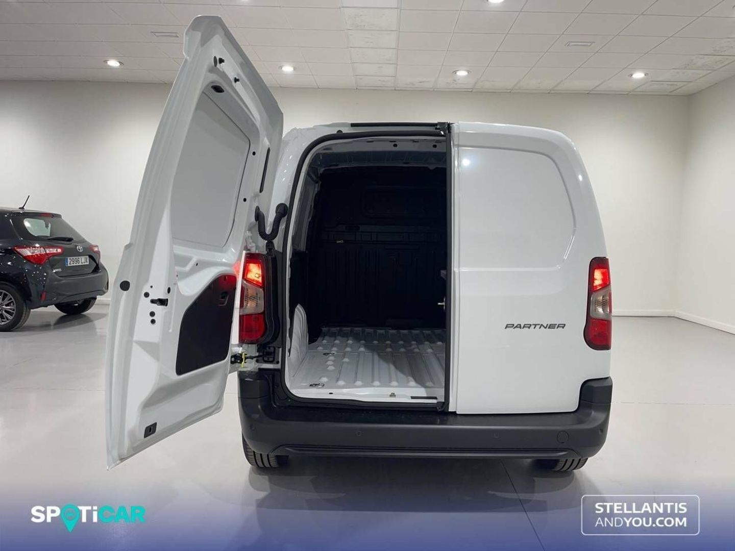 Peugeot Partner Furgon BlueHDi 100 Standard 600kg 75 kW (102 CV)