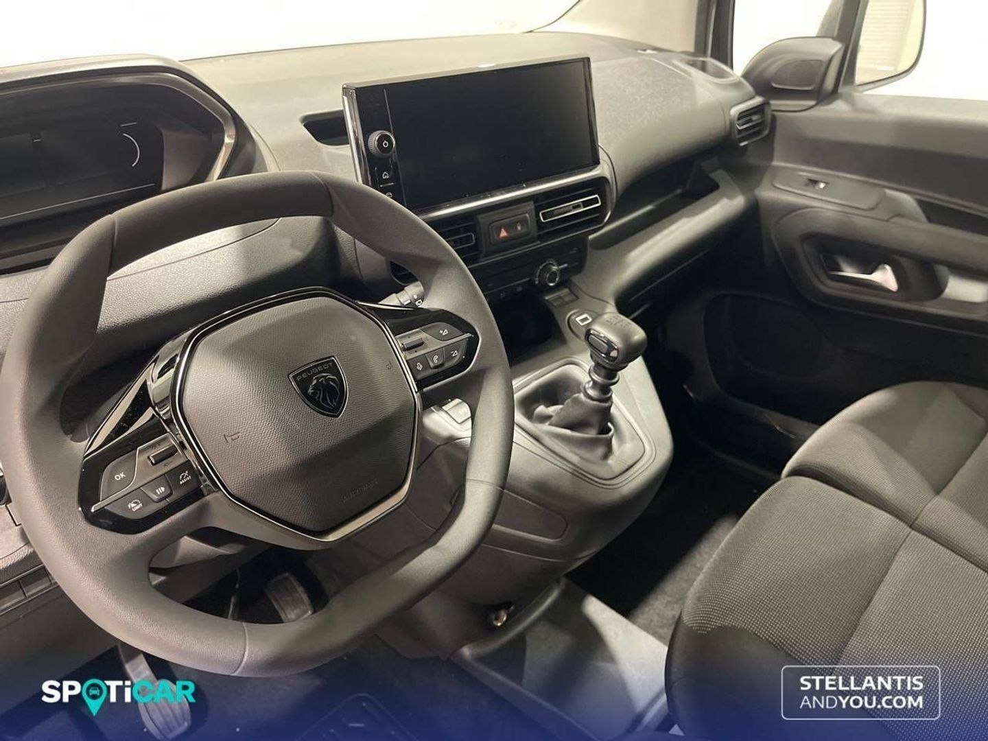 Peugeot Partner Furgon BlueHDi 100 Standard 600kg 75 kW (102 CV)