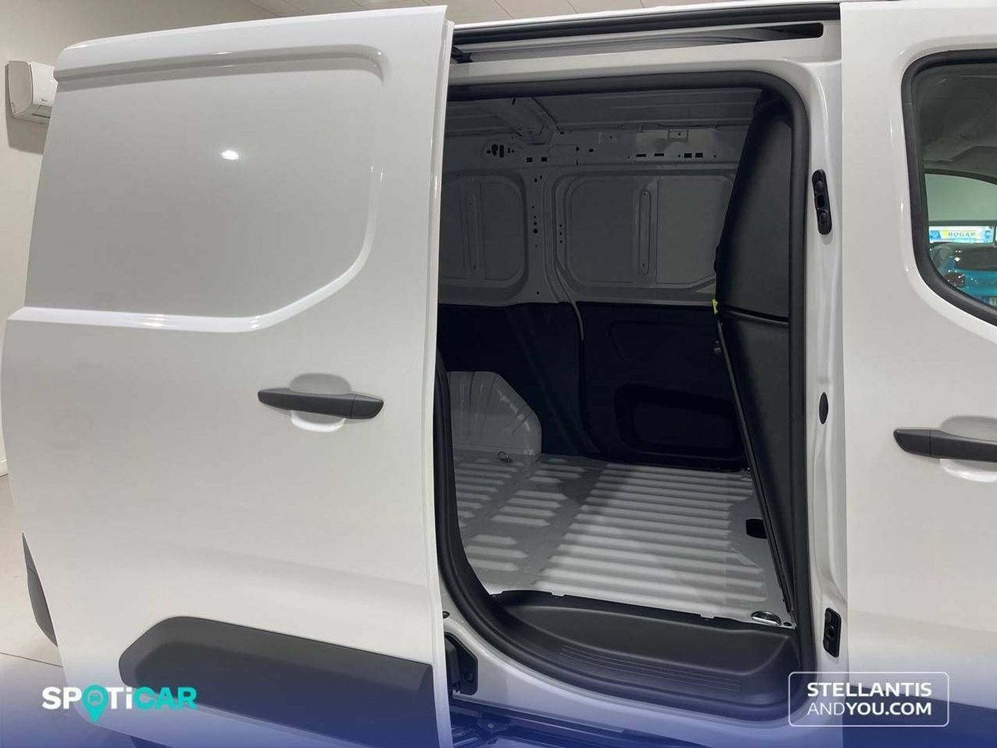 Peugeot Partner Furgon BlueHDi 100 Standard 600kg 75 kW (102 CV)