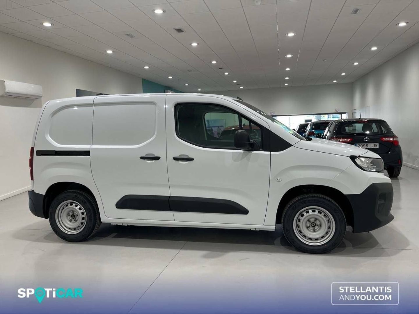 Peugeot Partner Furgon BlueHDi 100 Standard 600kg 75 kW (102 CV)