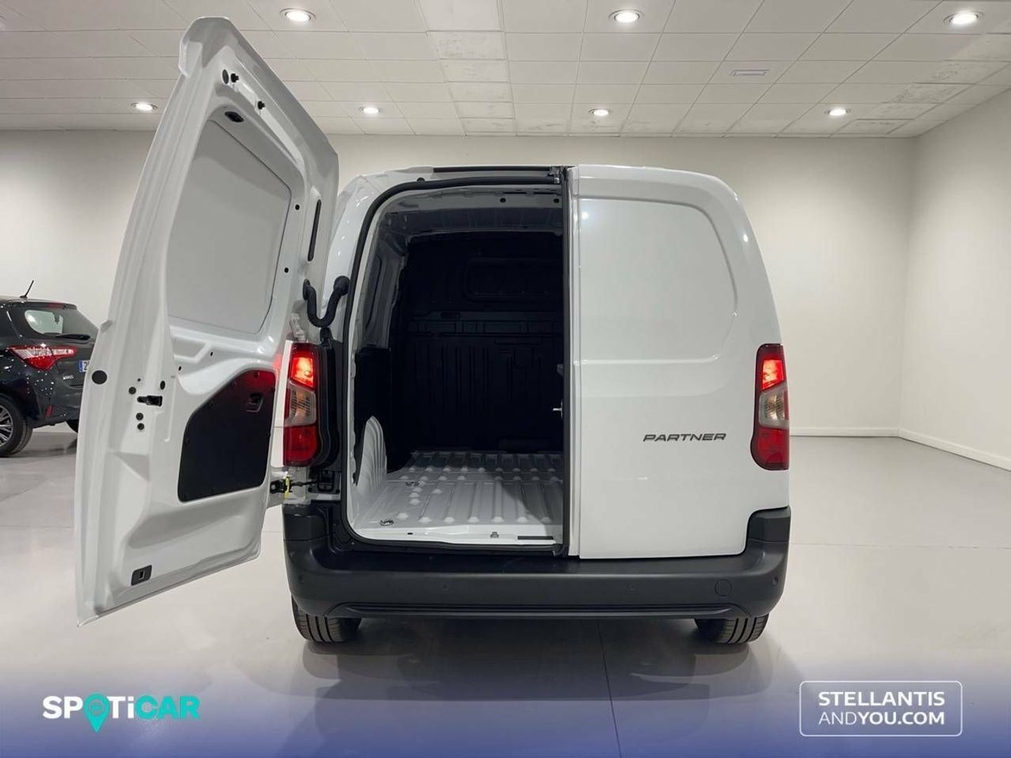 Peugeot Partner Furgon BlueHDi 100 Standard 600kg 75 kW (102 CV)
