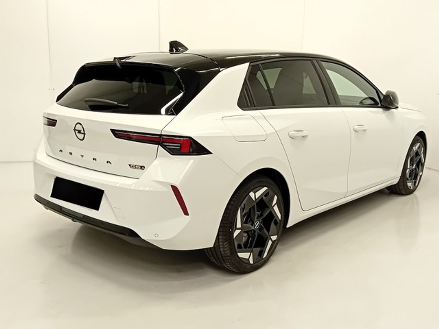 Opel Astra 1.6T Hybrid PHEV GS Auto 165 kW (224 CV)