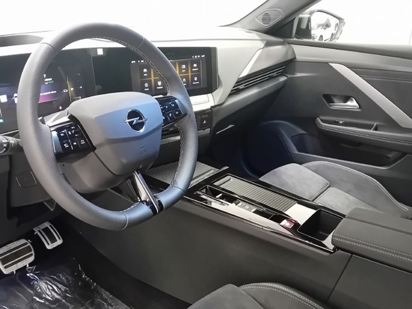 Opel Astra 1.6T Hybrid PHEV GS Auto 165 kW (224 CV)