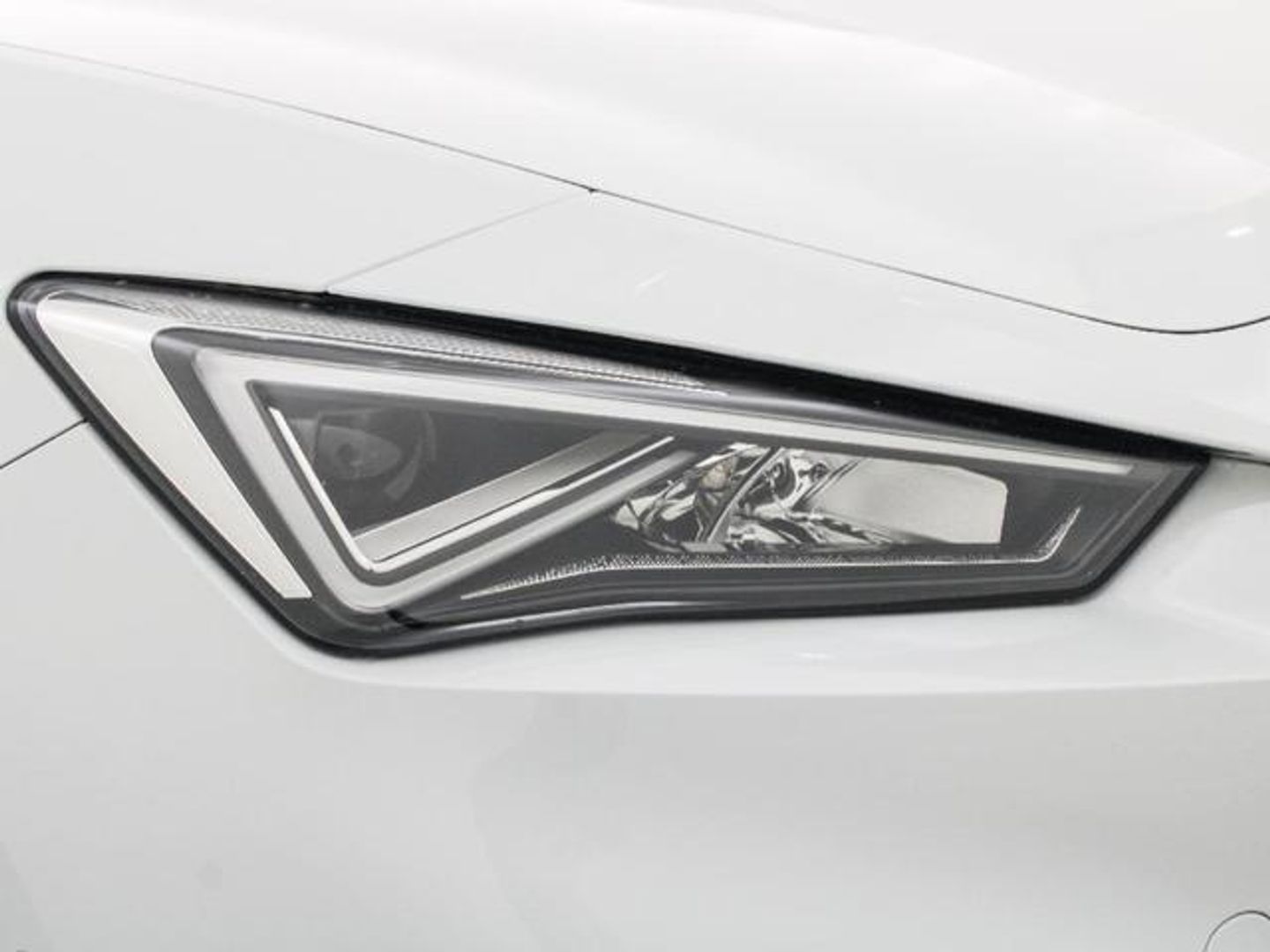 SEAT León 1.5 eTSI S&S FR Special Edition DSG 110 kW (150 CV)