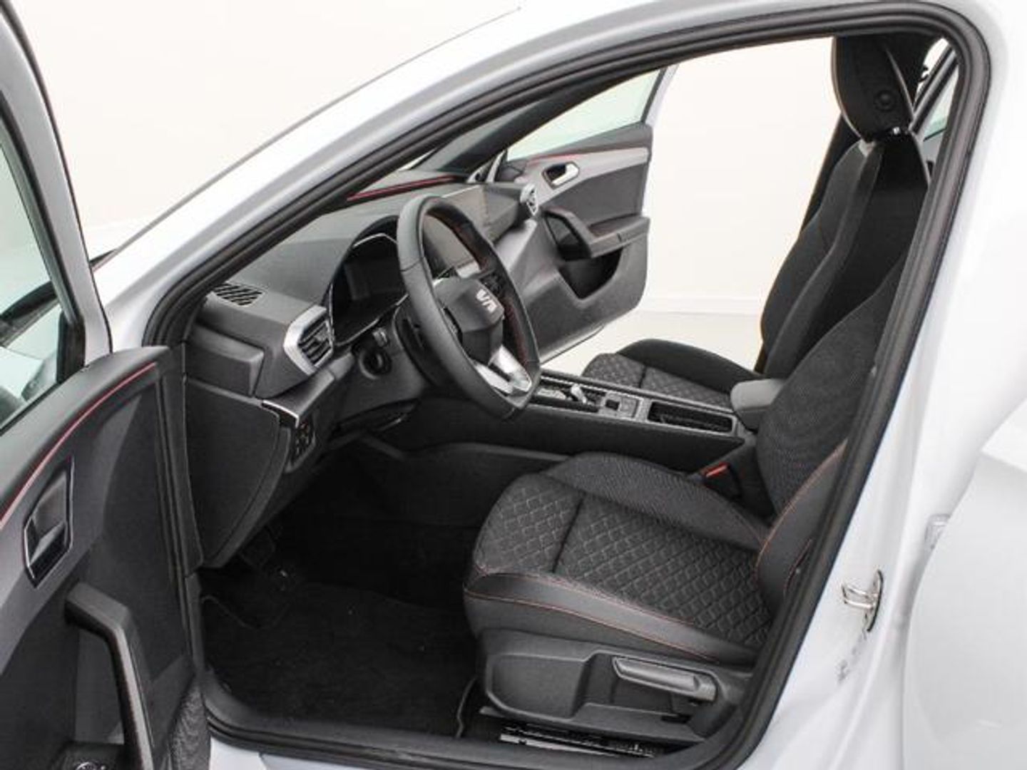 SEAT León 1.5 eTSI S&S FR Special Edition DSG 110 kW (150 CV)