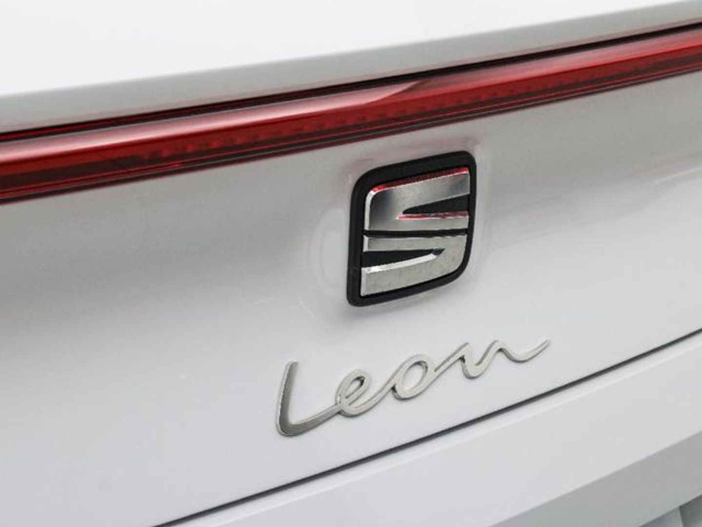 SEAT León 1.5 eTSI S&S FR Special Edition DSG 110 kW (150 CV)