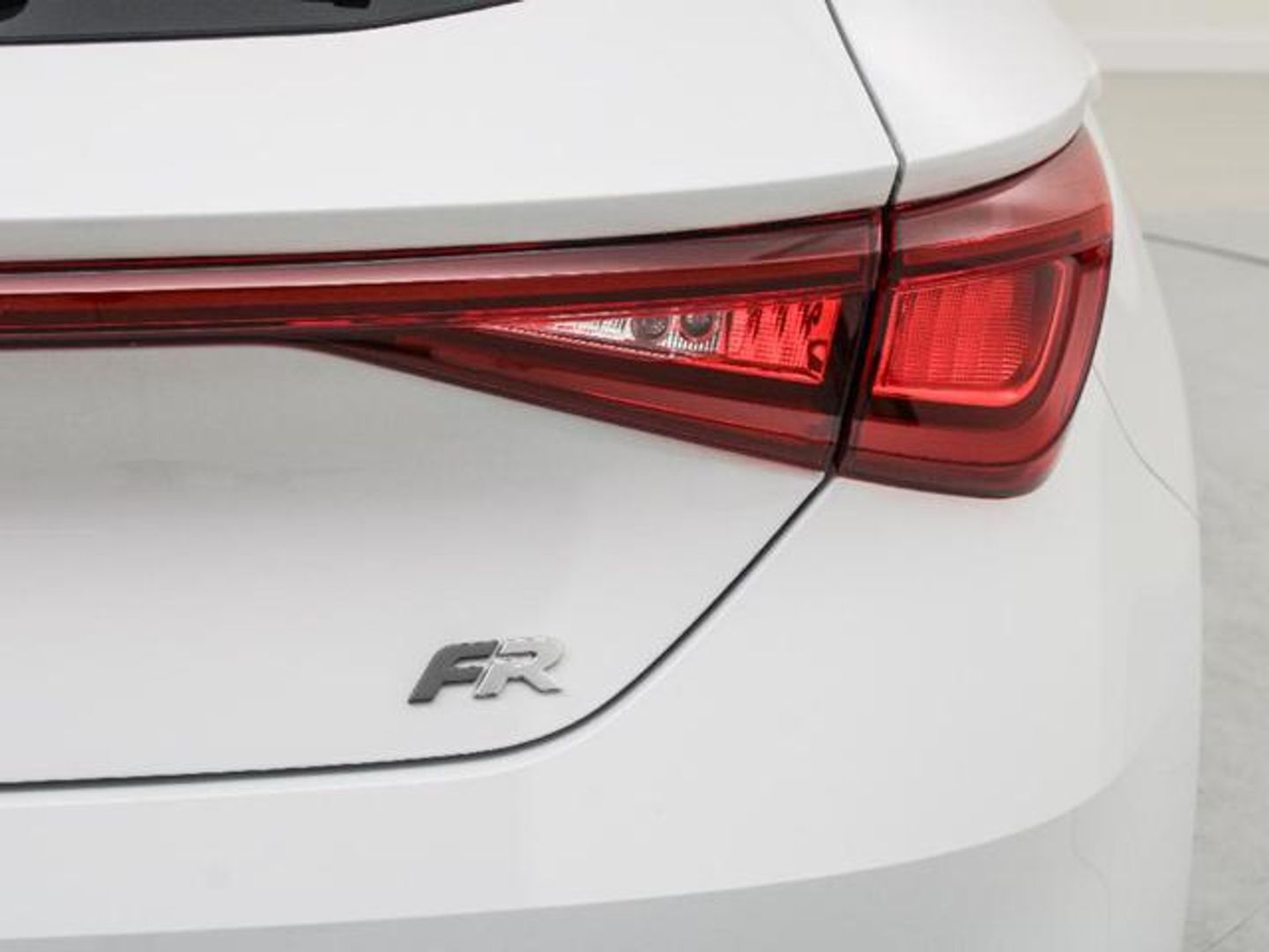 SEAT León 1.5 eTSI S&S FR Special Edition DSG 110 kW (150 CV)