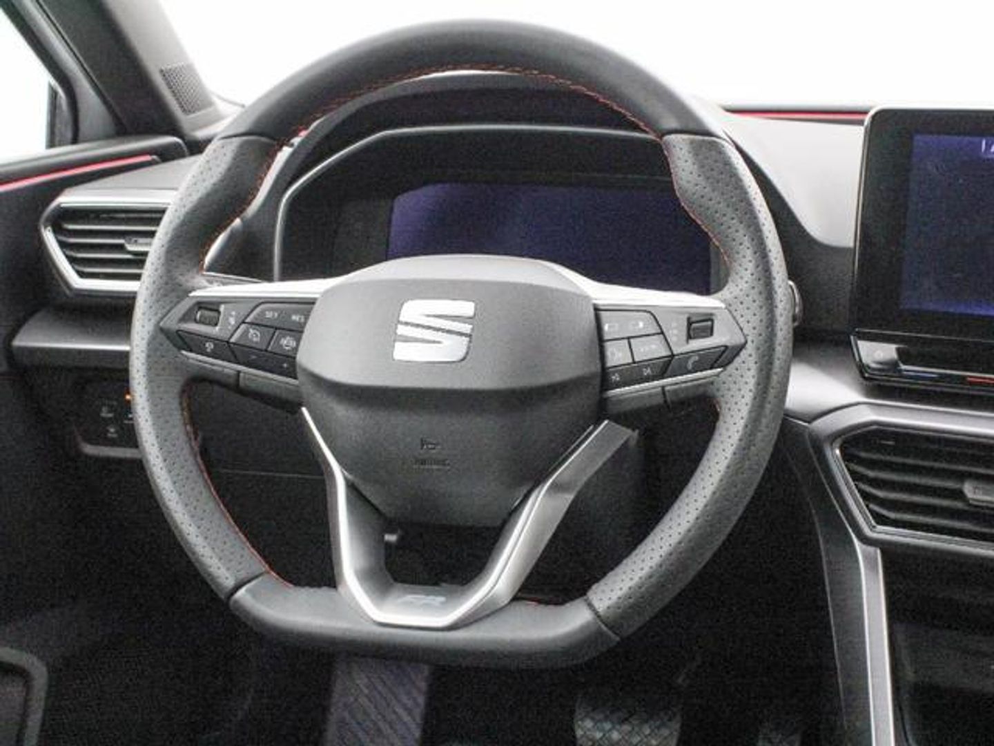 SEAT León 1.5 eTSI S&S FR Special Edition DSG 110 kW (150 CV)