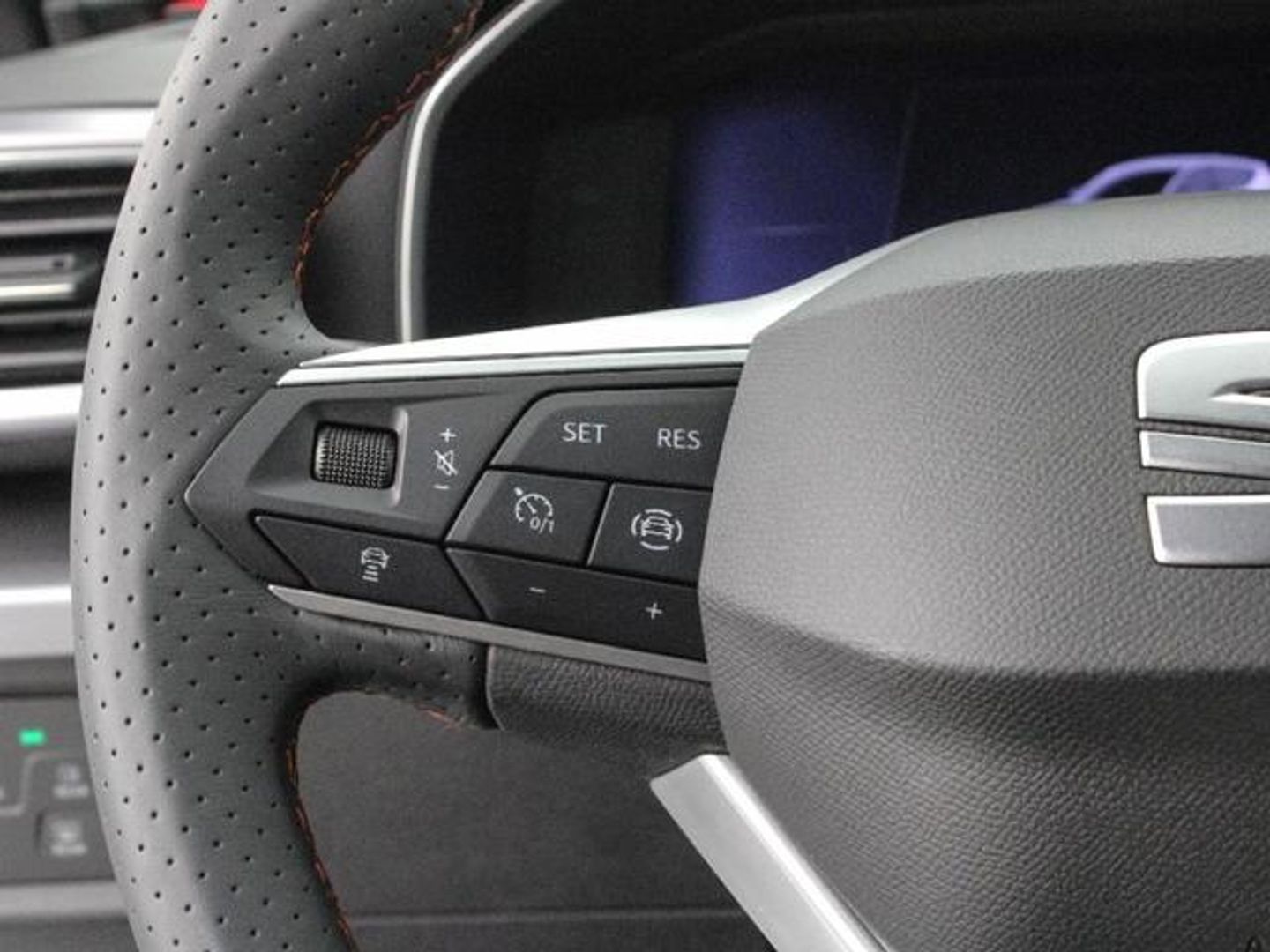 SEAT León 1.5 eTSI S&S FR Special Edition DSG 110 kW (150 CV)