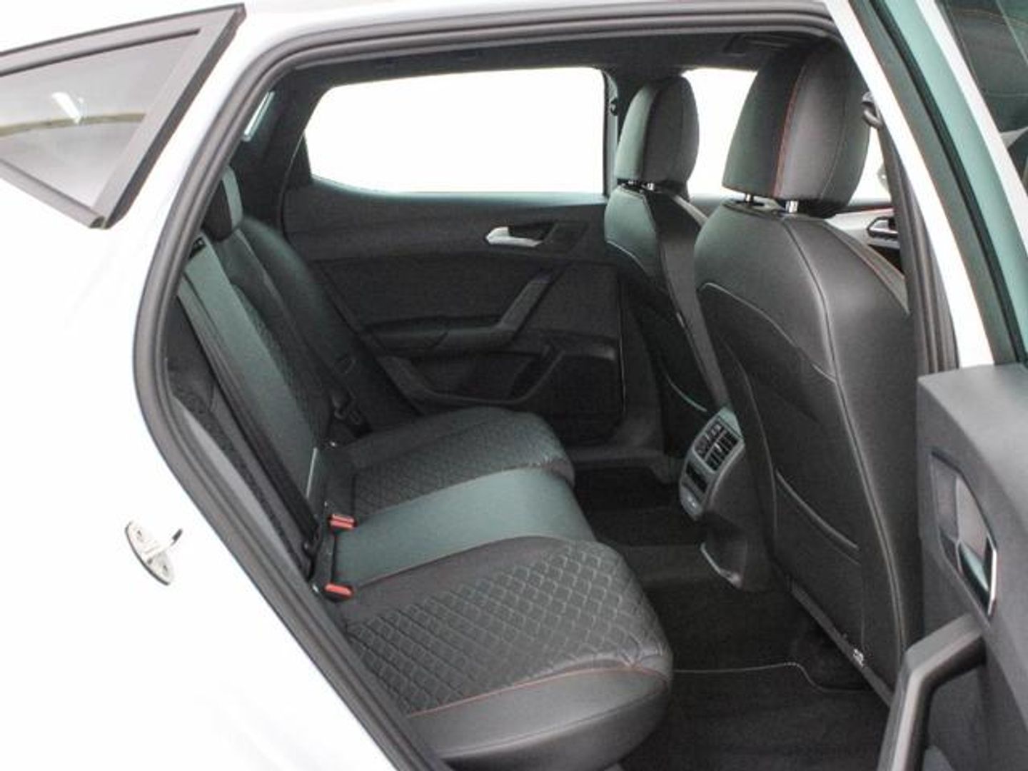 SEAT León 1.5 eTSI S&S FR Special Edition DSG 110 kW (150 CV)