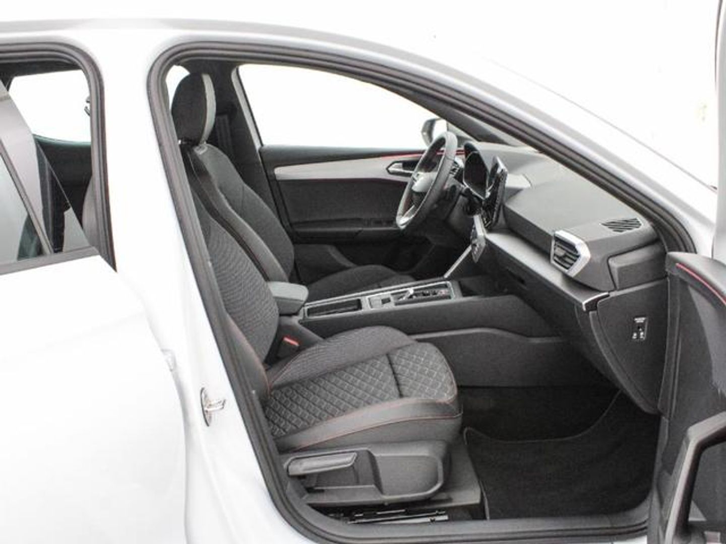SEAT León 1.5 eTSI S&S FR Special Edition DSG 110 kW (150 CV)