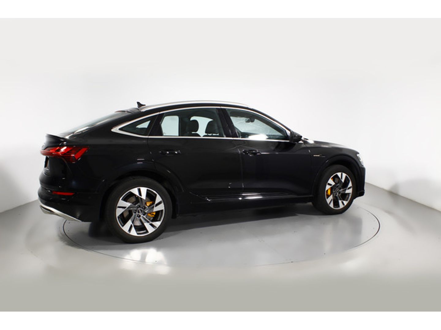 Audi e-tron Sportback S line 55 quattro 300 kW (408 CV)