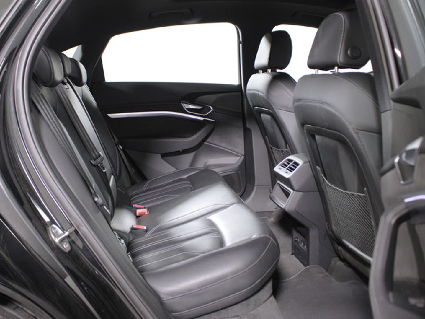 Audi e-tron Sportback S line 55 quattro 300 kW (408 CV)
