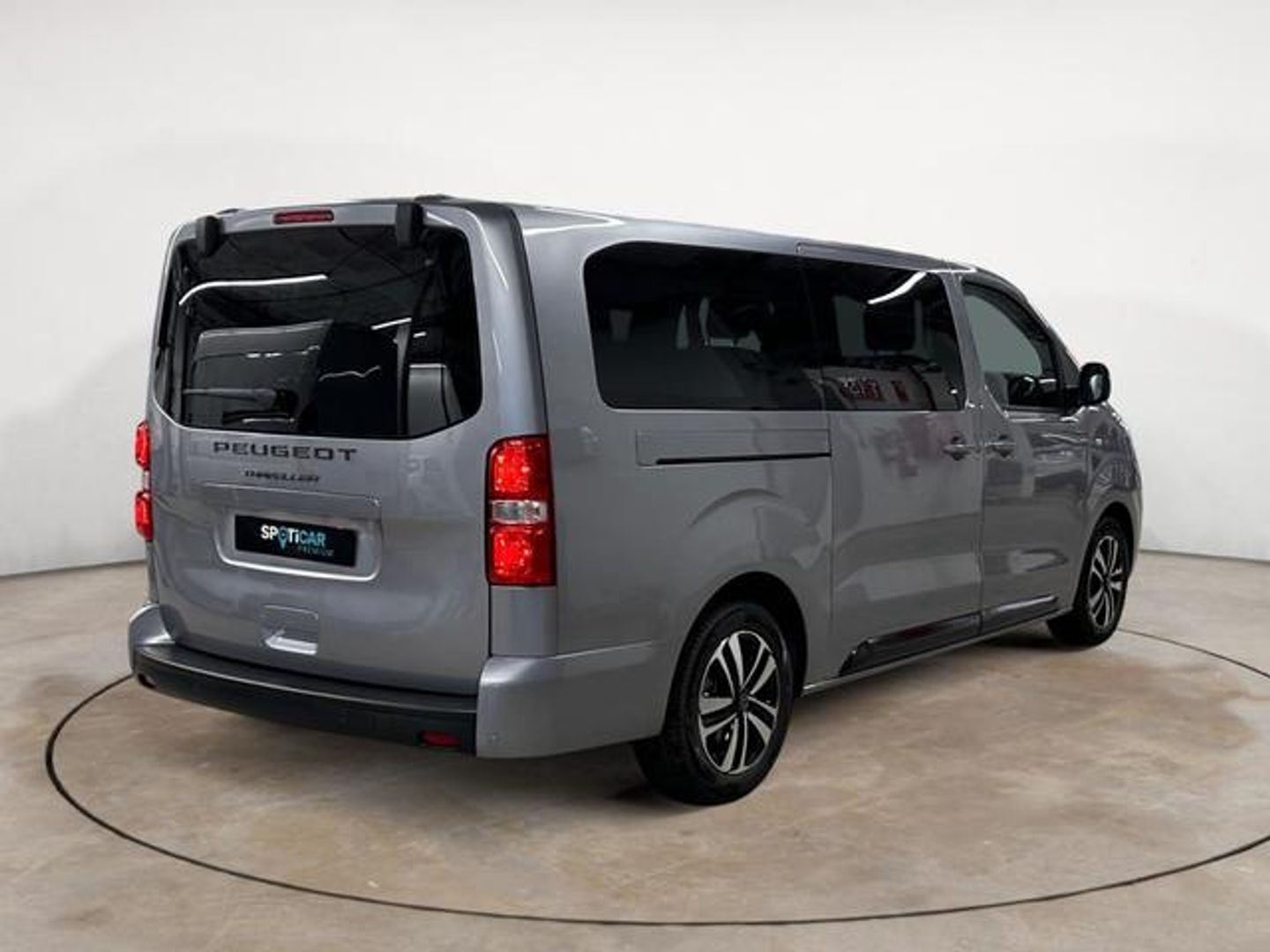 Peugeot Traveller BlueHDi Business Long EAT8 132 kW (180 CV)
