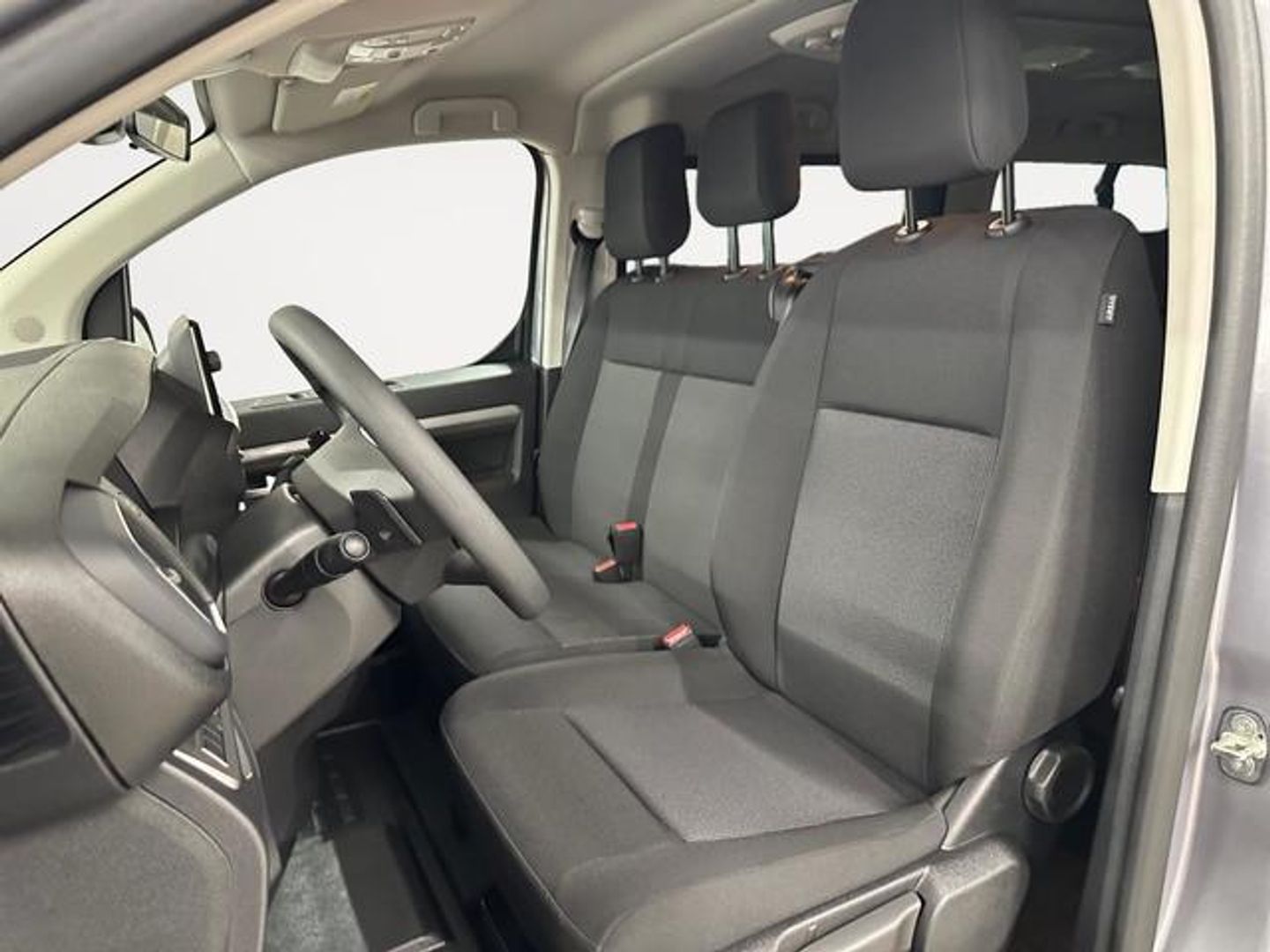 Peugeot Traveller BlueHDi Business Long EAT8 132 kW (180 CV)