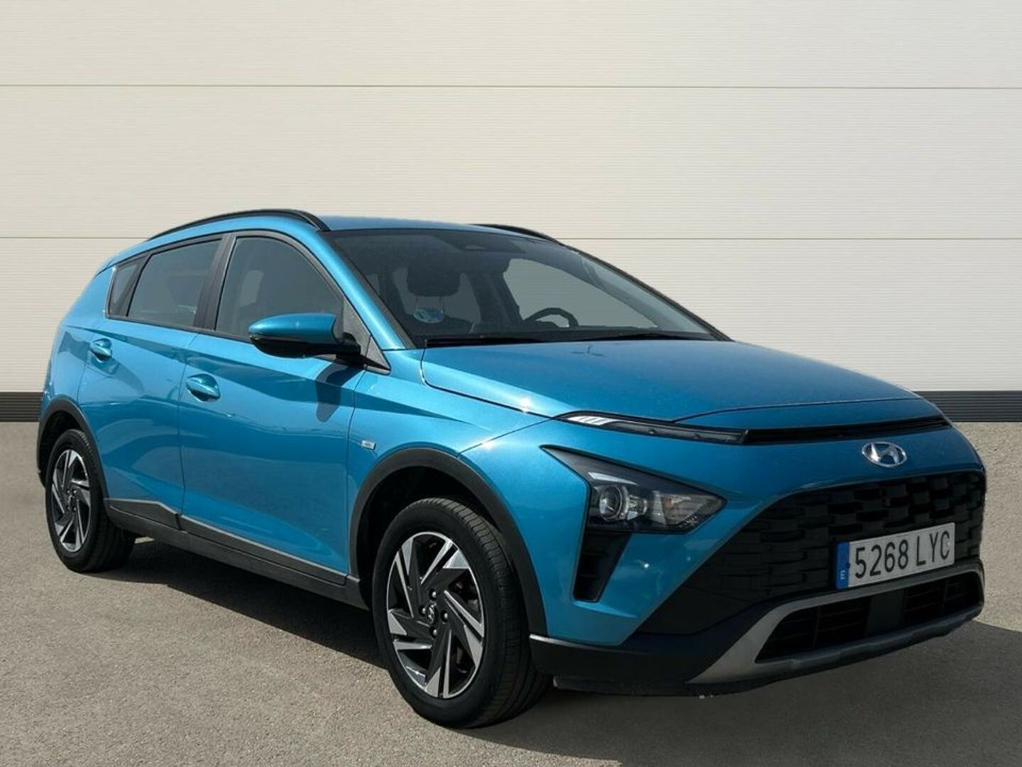 Hyundai Bayon 1.0 TGDI 48V Maxx DCT 74 kW (100 CV) Azul All Terrain / Pick-up