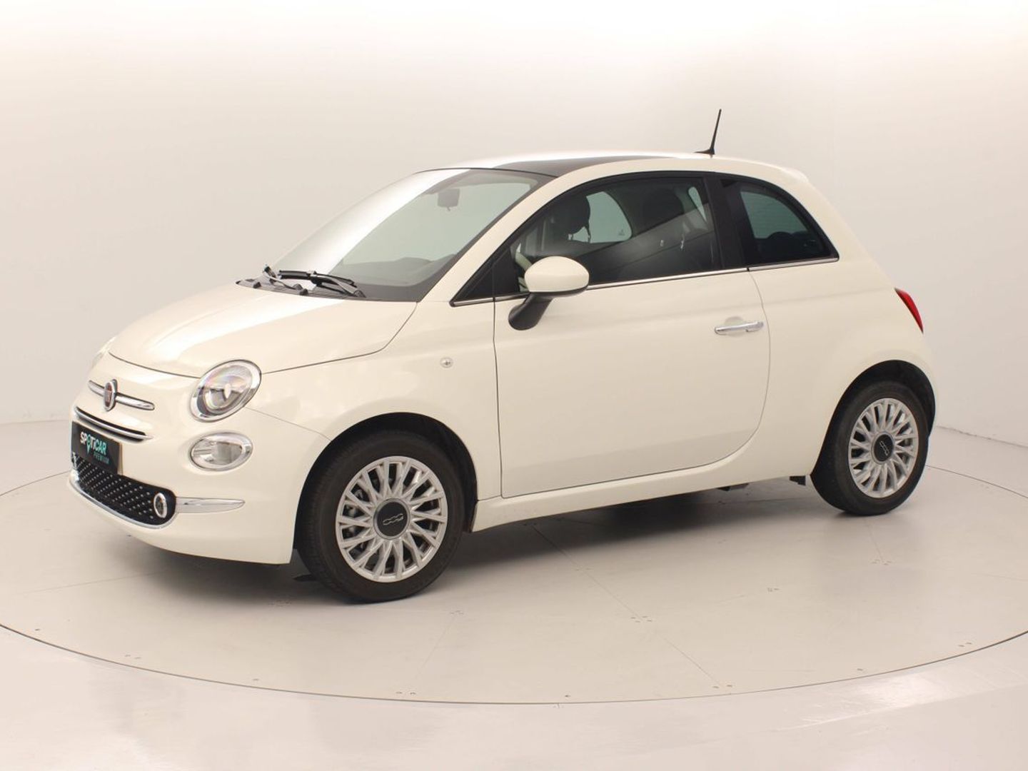 Fiat 500 1.0 Hybrid Dolcevita 51 kW (70 CV)