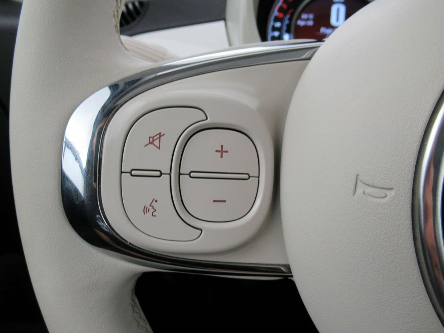 Fiat 500 1.0 Hybrid Dolcevita 51 kW (70 CV)