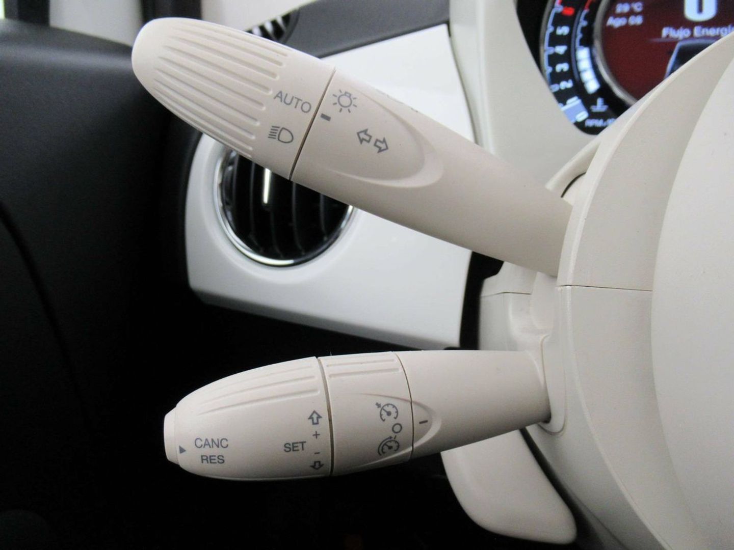 Fiat 500 1.0 Hybrid Dolcevita 51 kW (70 CV)
