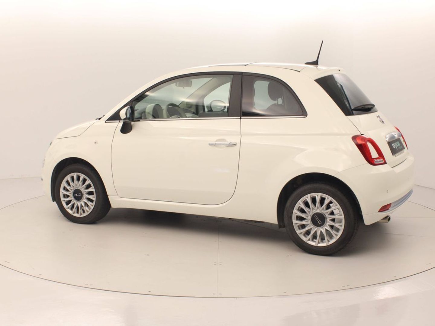Fiat 500 1.0 Hybrid Dolcevita 51 kW (70 CV)