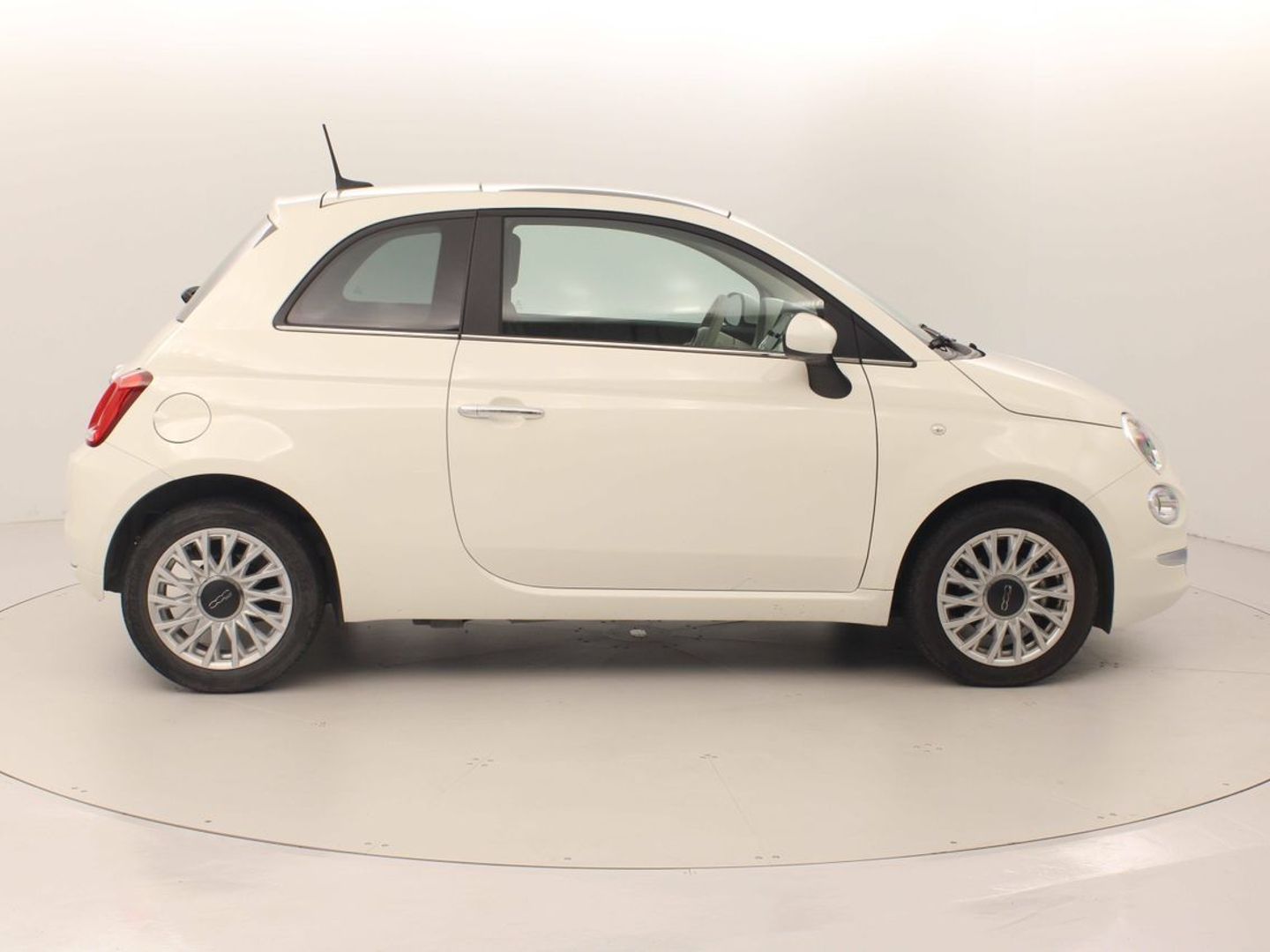 Fiat 500 1.0 Hybrid Dolcevita 51 kW (70 CV)