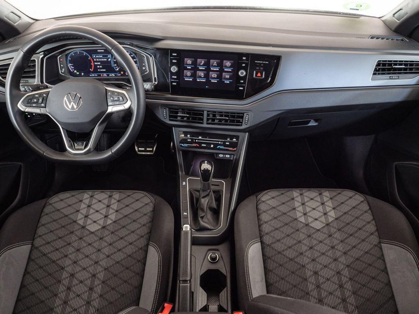 Volkswagen Polo R-Line 1.0 TSI 85 kW (115 CV) DSG Gris Compact
