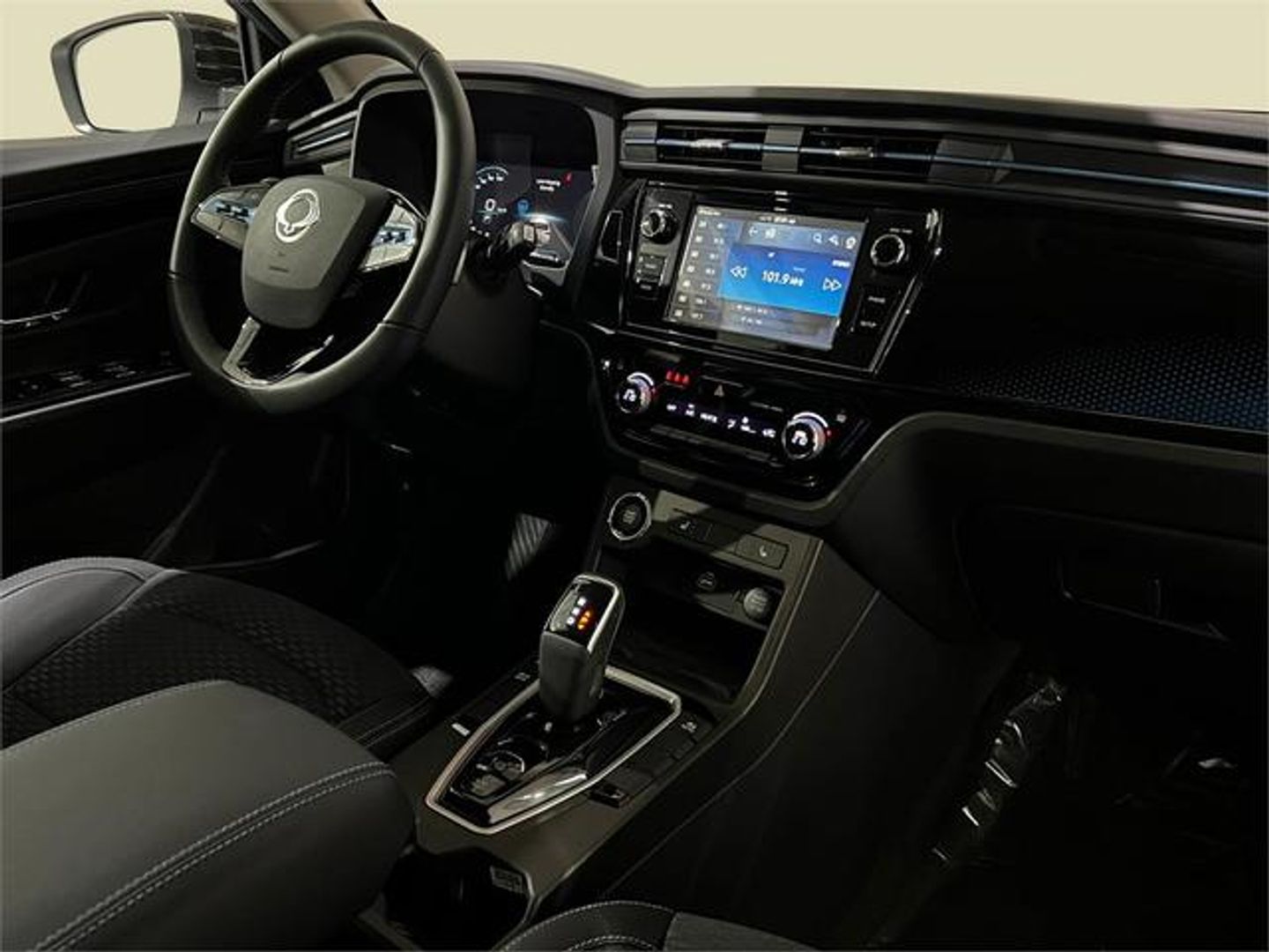 Ssangyong Korando E-motion Limited Auto 140 kW (190 CV)