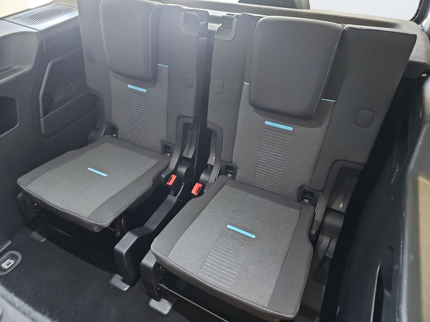 Ford Grand Tourneo Connect 2.0 Ecoblue Active Auto 90 kW (122 CV)