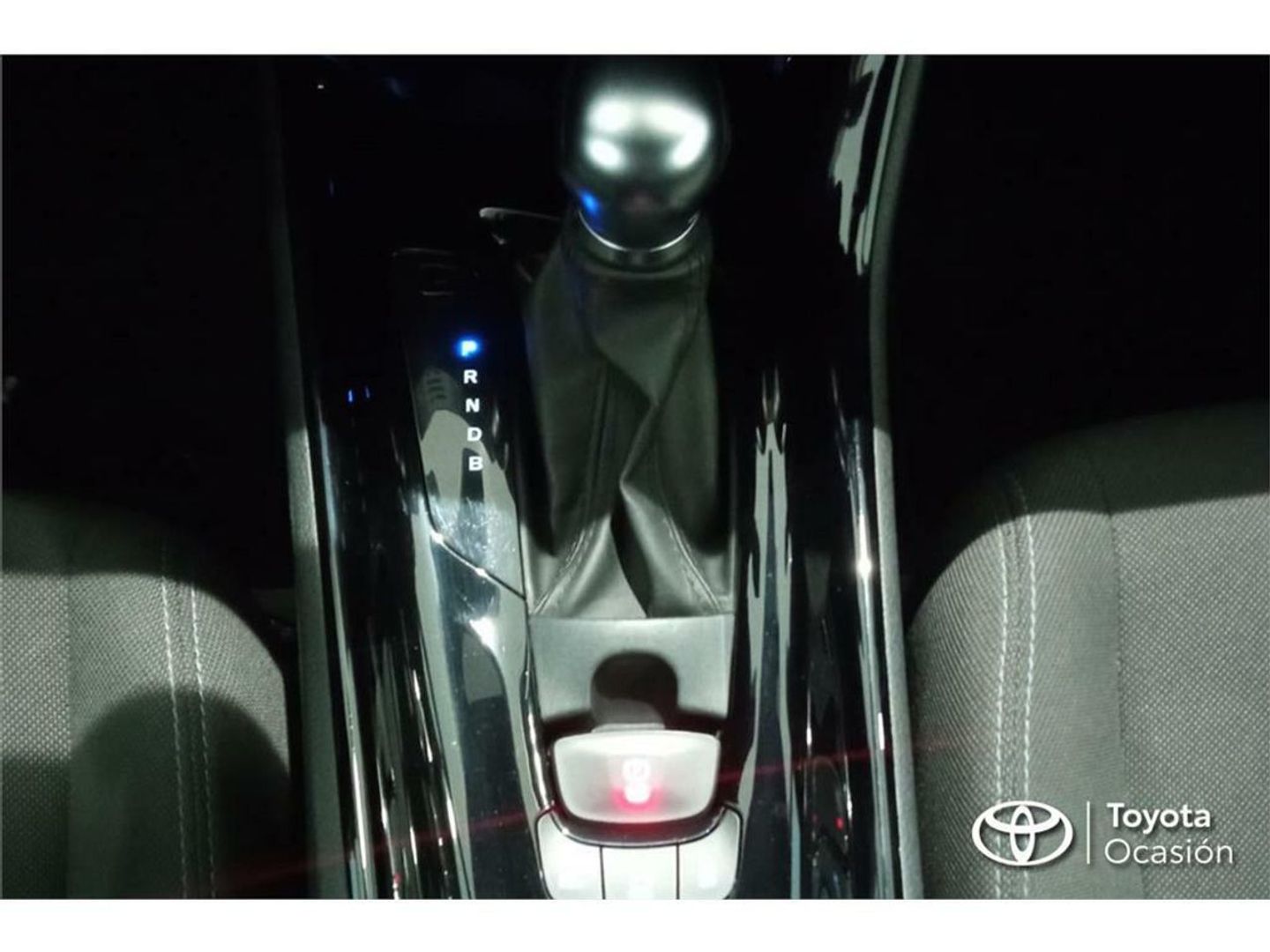 Toyota C-HR 1.8 125H Advance 90 kW (122 CV)