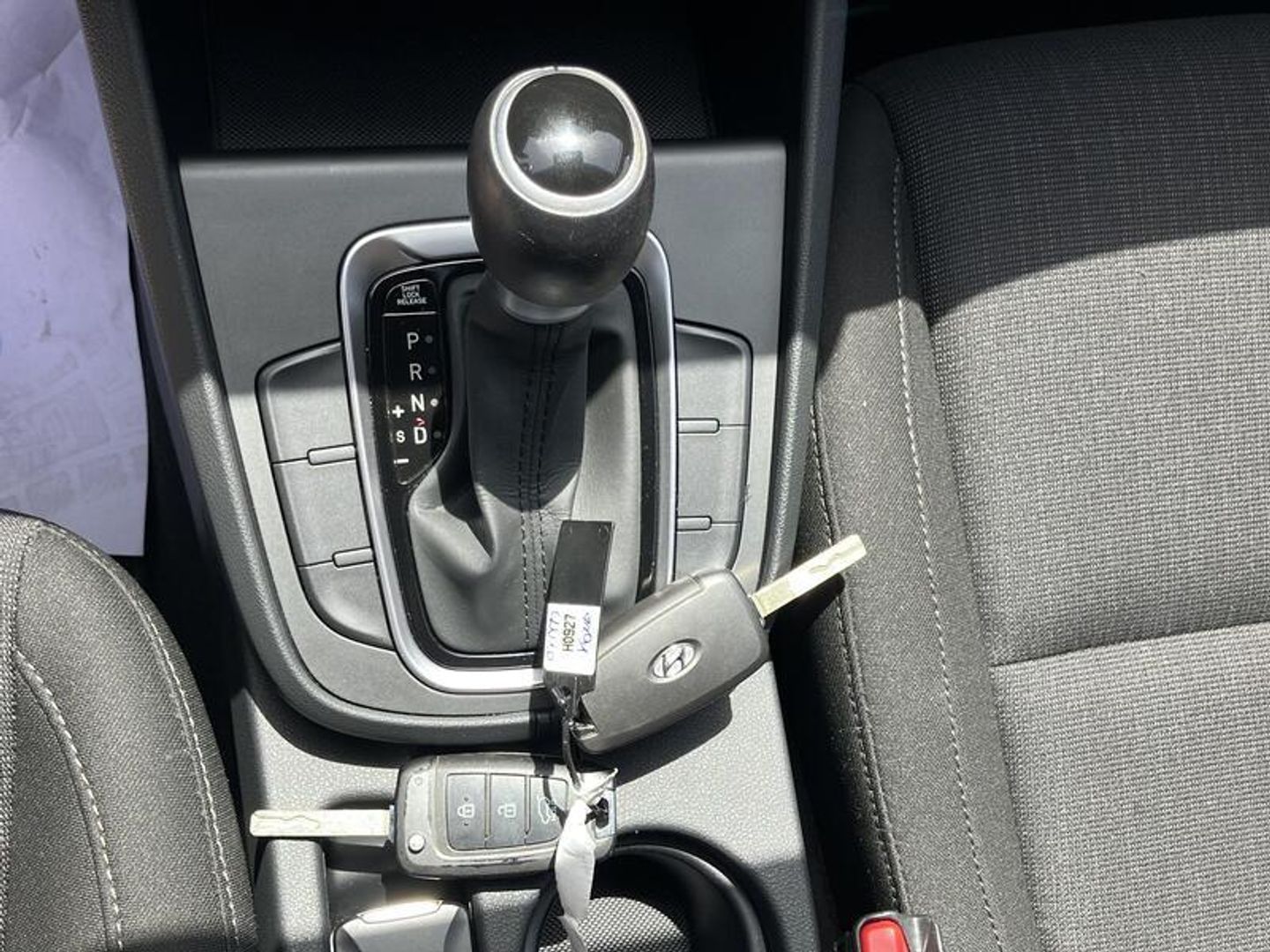 Hyundai Kona 1.6 GDI HEV Maxx DCT 104 kW (141 CV)