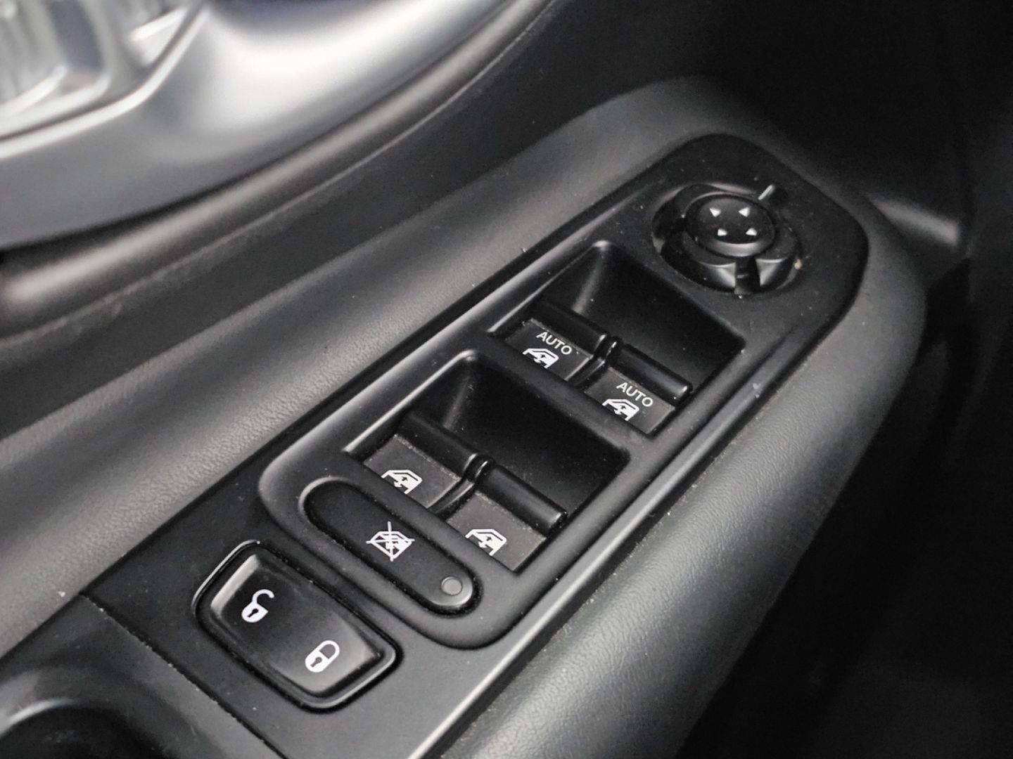 Jeep Renegade eHybrid Night Eagle ATX 96 kW (130 CV)