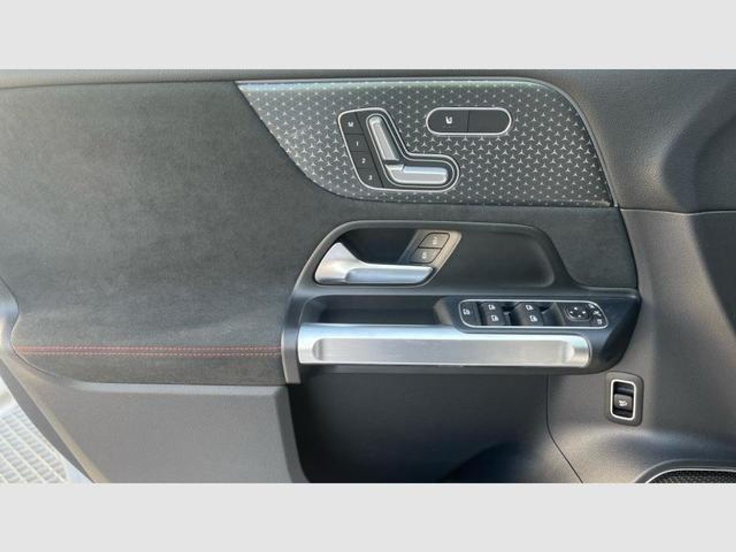 Mercedes-Benz EQB 300 4Matic 168 kW (228 CV)