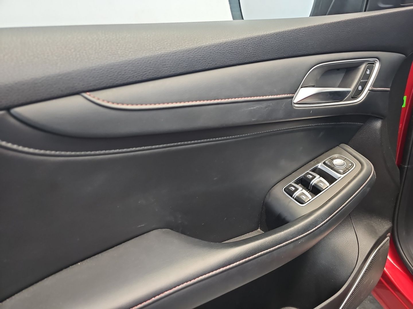 MG eHS 1.5T-GDI PHEV Comfort 190 kW (258 CV)