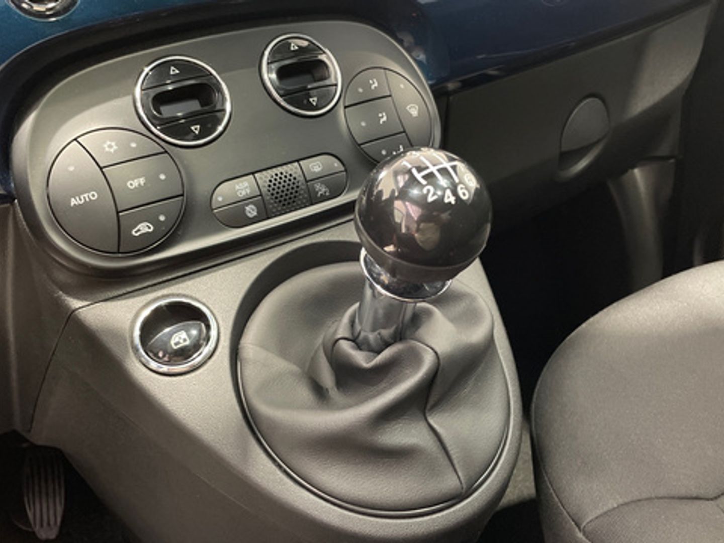 Fiat 500 1.0 Hybrid Dolcevita 51 kW (70 CV)