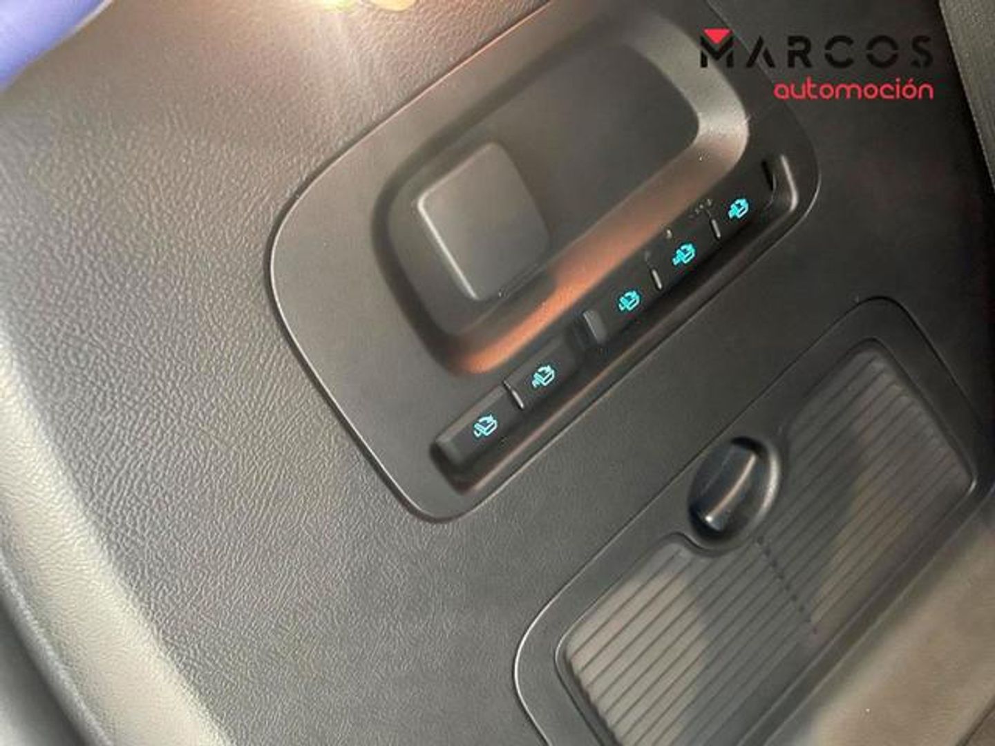 Ford S-Max 2.5 Duratec FHEV Titanium 140 kW (190 CV)