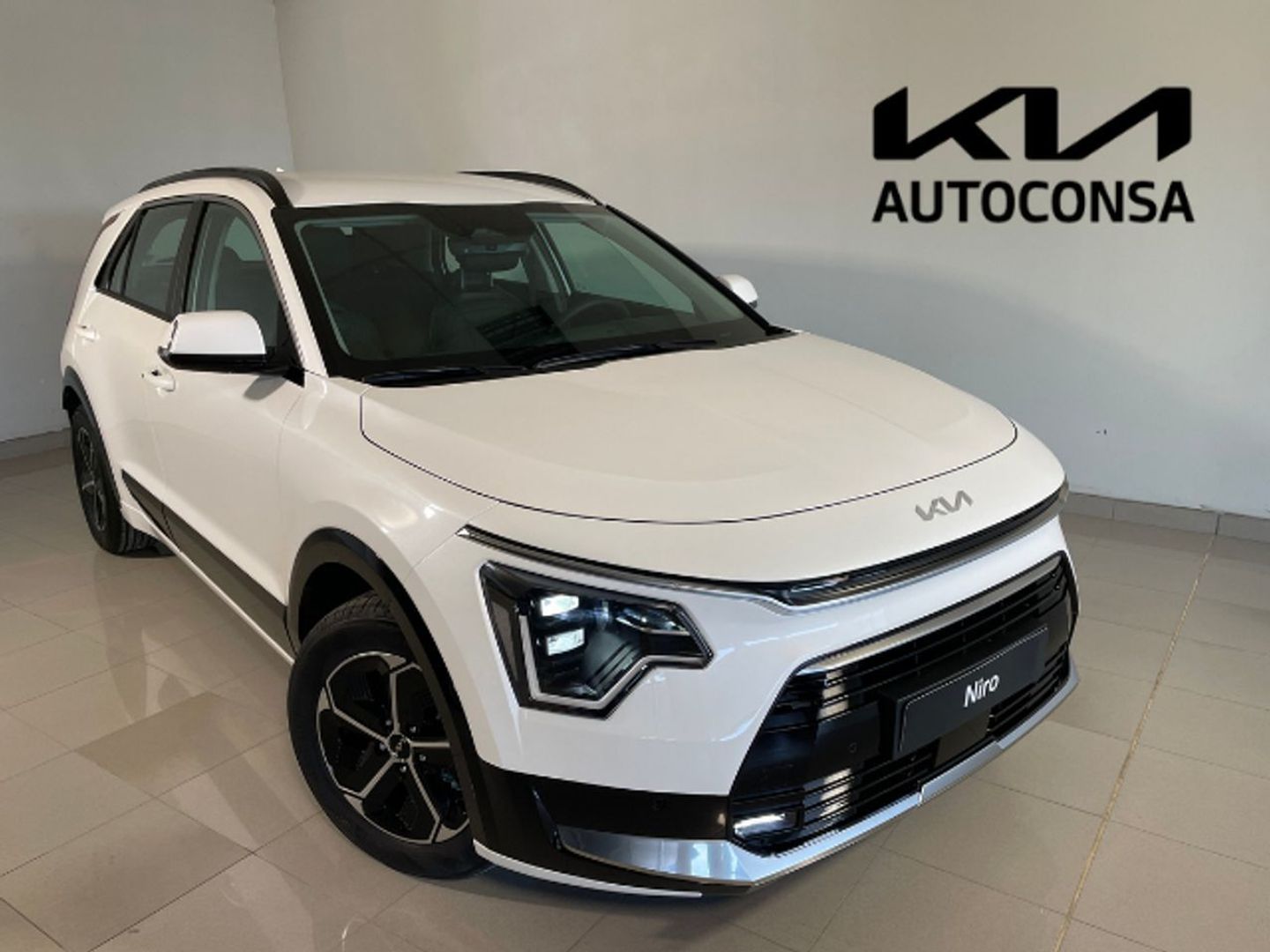 Kia Niro 1.6 GDi HEV Drive 95 kW (129 CV) Blanco SUV