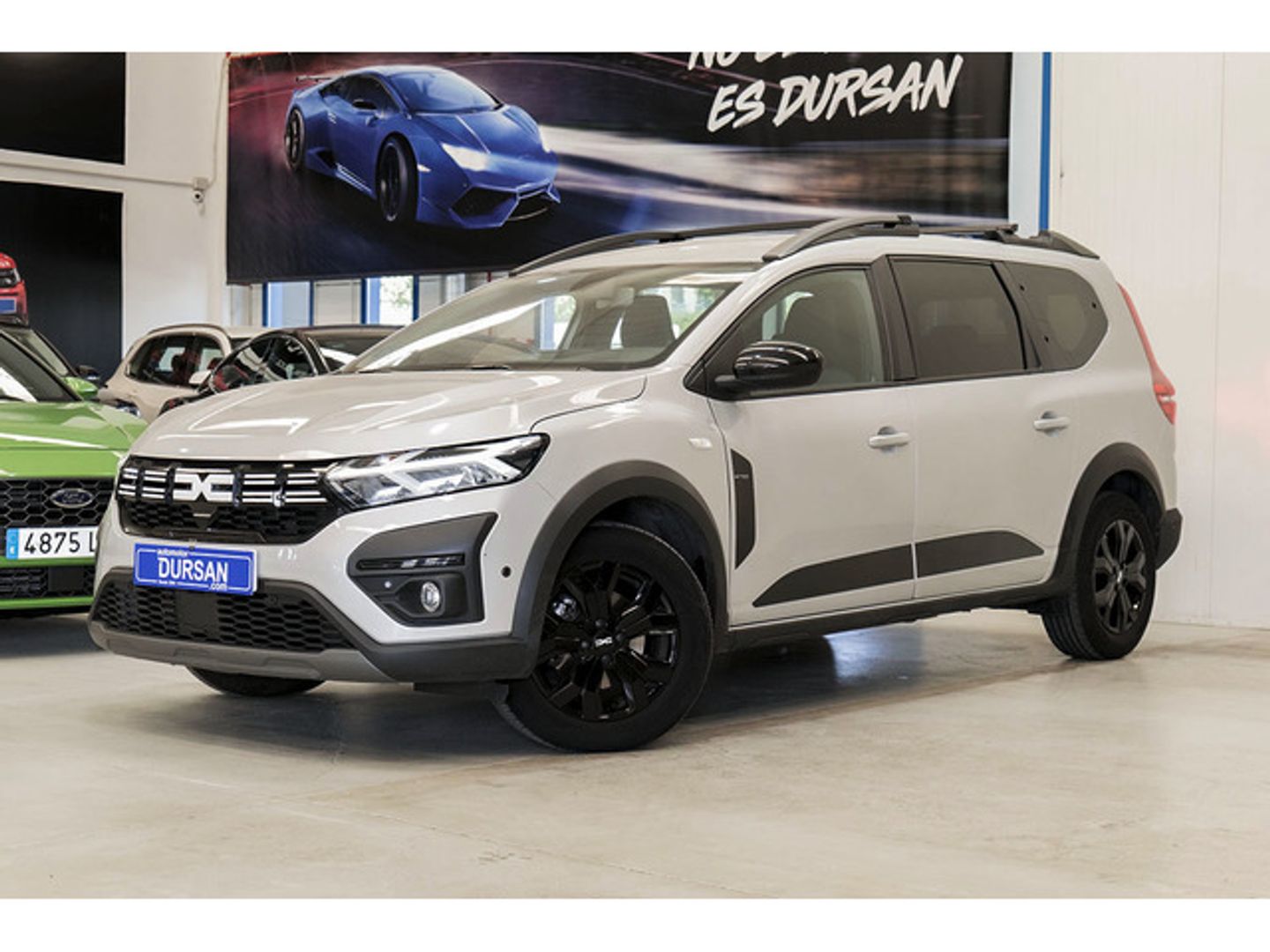 Dacia Jogger Serie Limitada Extreme Go TCe 81 kW (110 CV) 7 Plazas Gris Familiar
