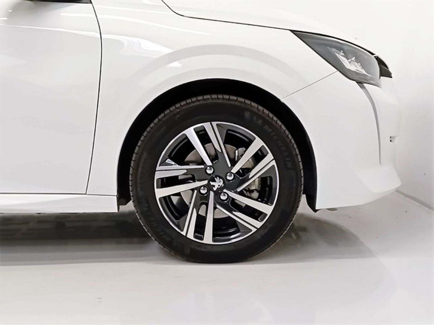 Peugeot 208 PureTech 100 Allure 75 kW (100 CV)