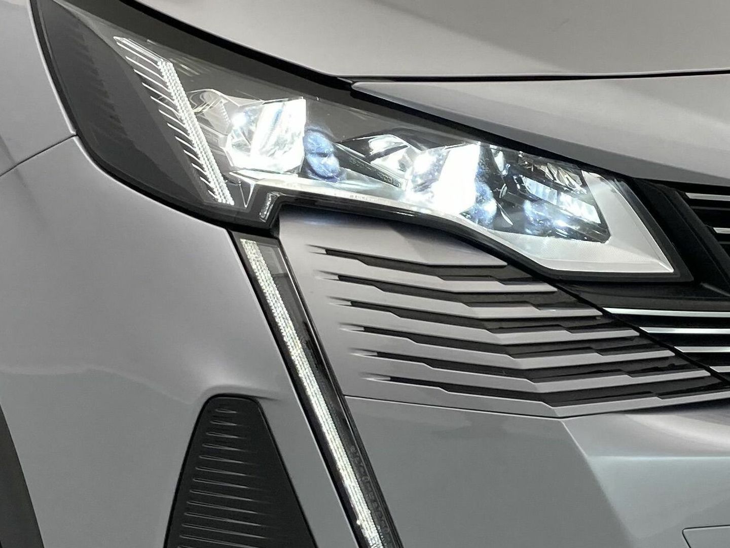 Peugeot 3008 PureTech 130 S&S GT EAT8 96 kW (130 CV)