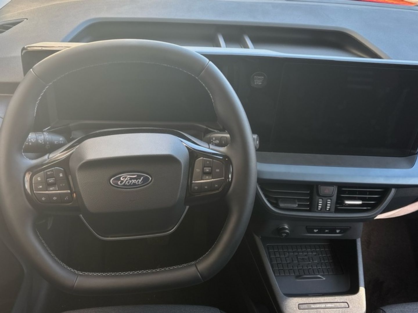 Ford Tourneo Courier BEV 43,5kWh Active Auto 100 kW (136 CV)