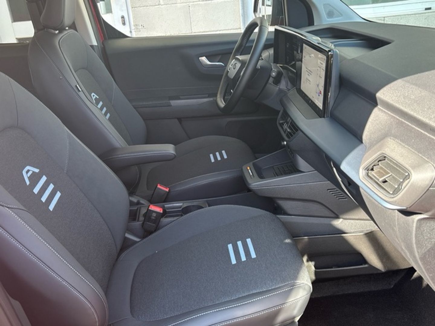 Ford Tourneo Courier BEV 43,5kWh Active Auto 100 kW (136 CV)