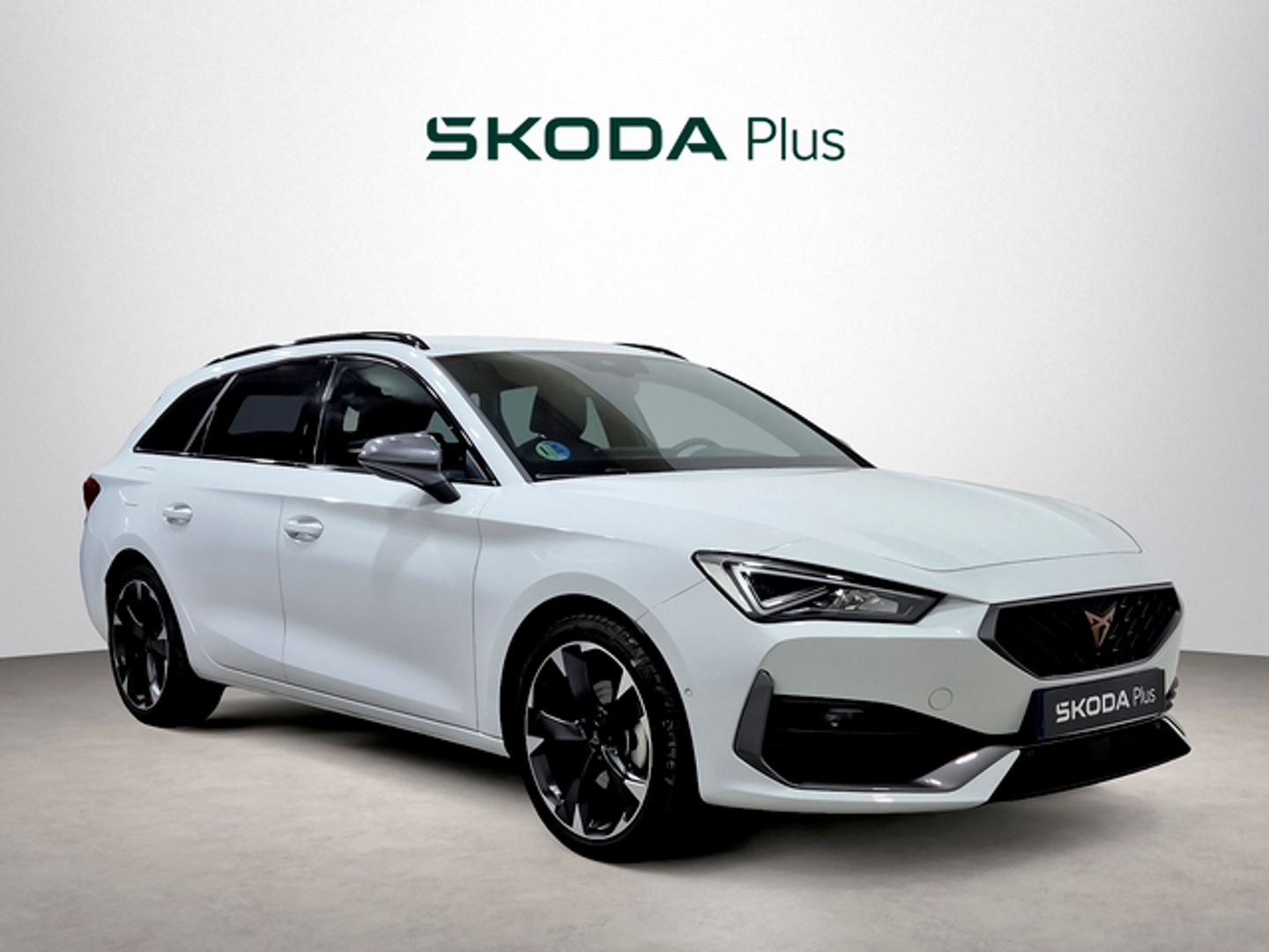 CUPRA Leon Sportstourer 1.5 eTSI DSG 110 kW (150 CV) Blanco Familiar