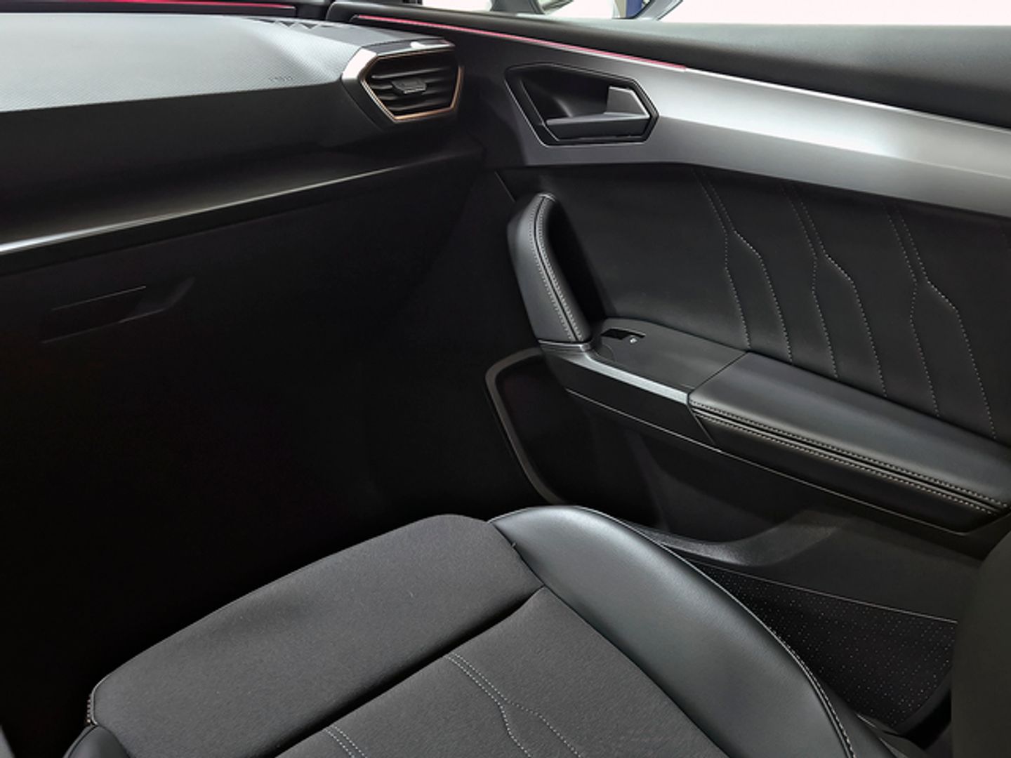 CUPRA Leon Sportstourer 1.5 eTSI DSG 110 kW (150 CV)