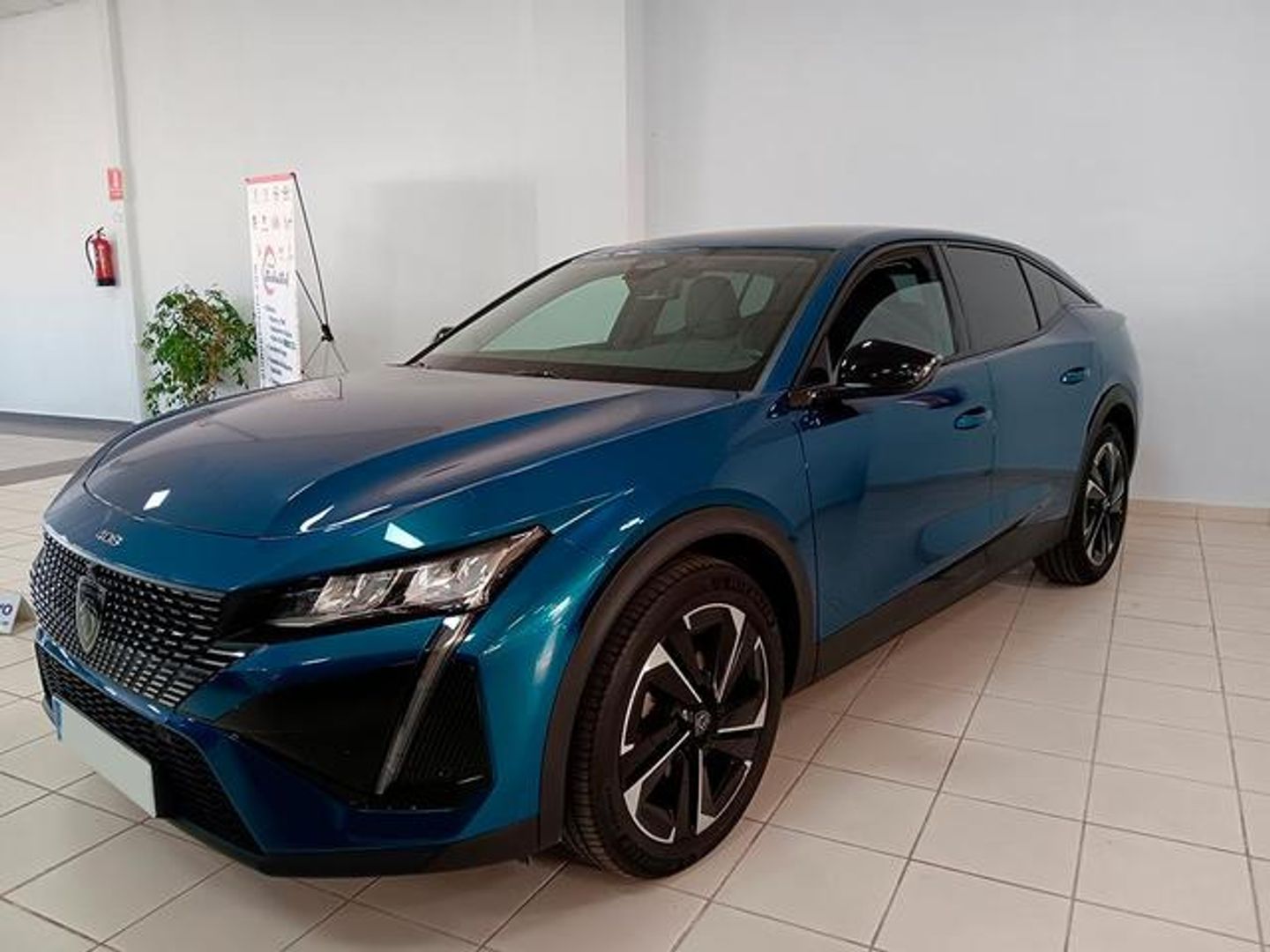 Peugeot 408 Puretech 130 Allure Pack EAT8 96 kW (130 CV)