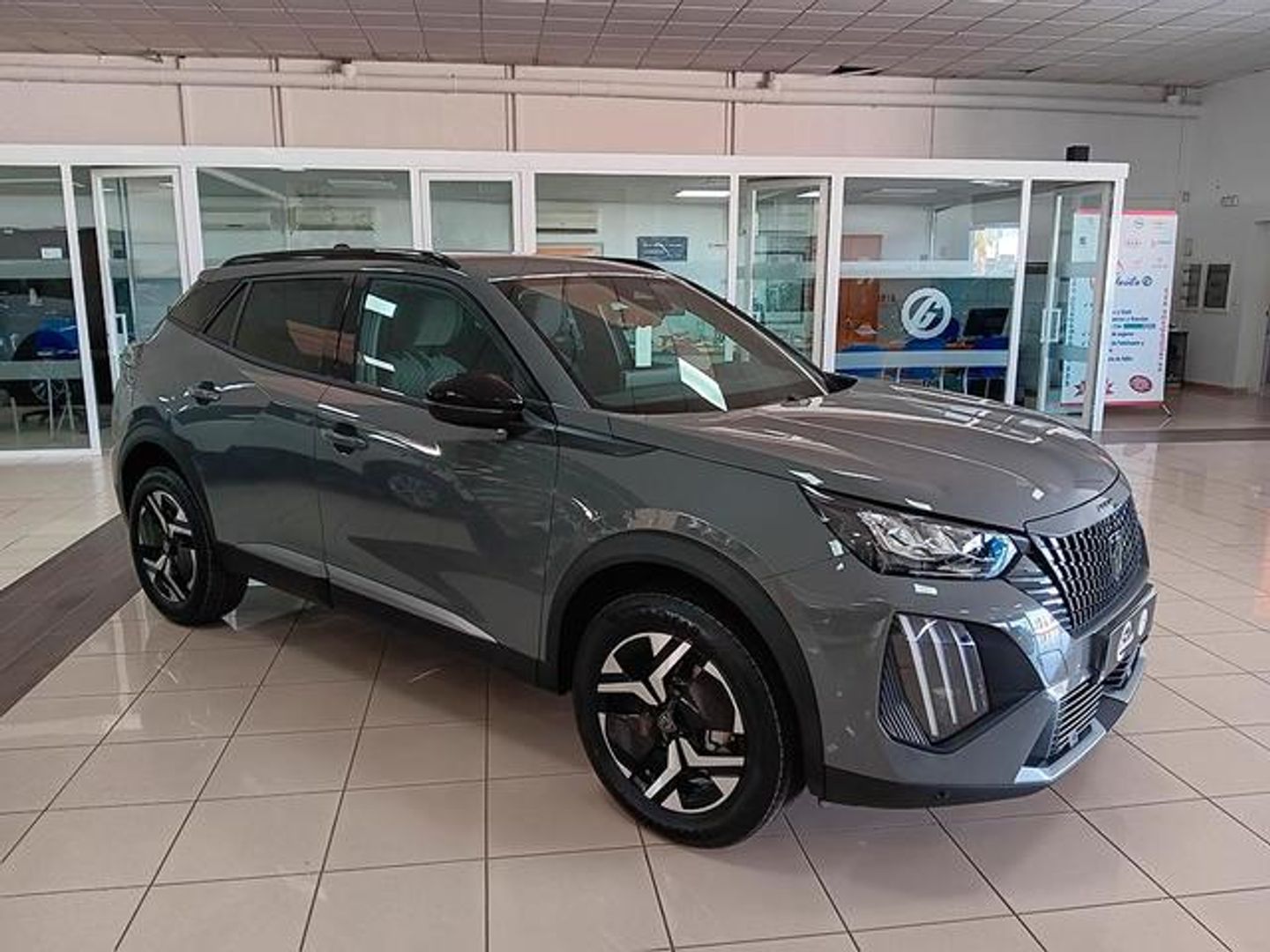 Peugeot 2008 Allure Hybrid eDCS6 100 kW (136 CV) Gris SUV