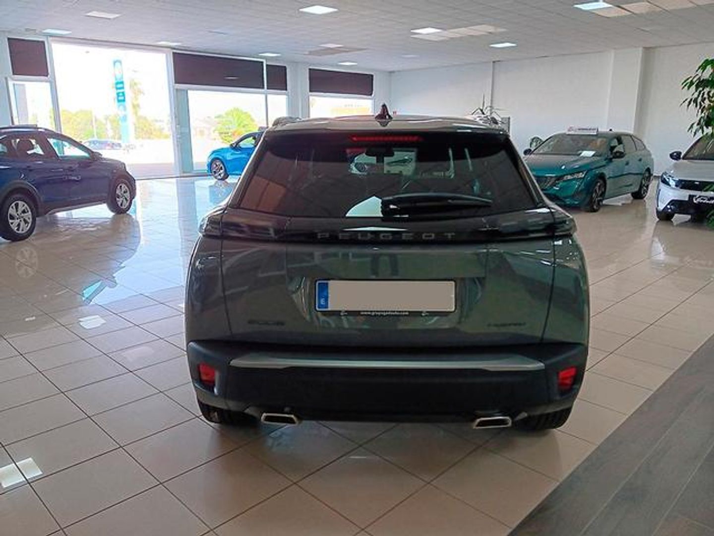 Peugeot 2008 Allure Hybrid eDCS6 100 kW (136 CV)